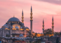 Sunset over Hagia Sophia in Istanbul, Turkey | Travel Turkey / Shutterstock